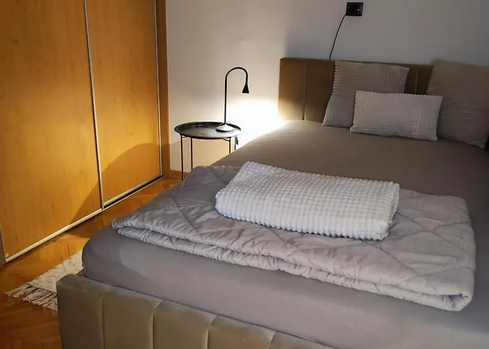 J&sa With Balcony And Garage Apartment Split